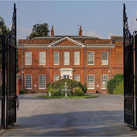 Baylis House Hotel Slough Bagian luar foto