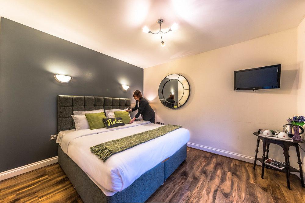 Baylis House Hotel Slough Bagian luar foto