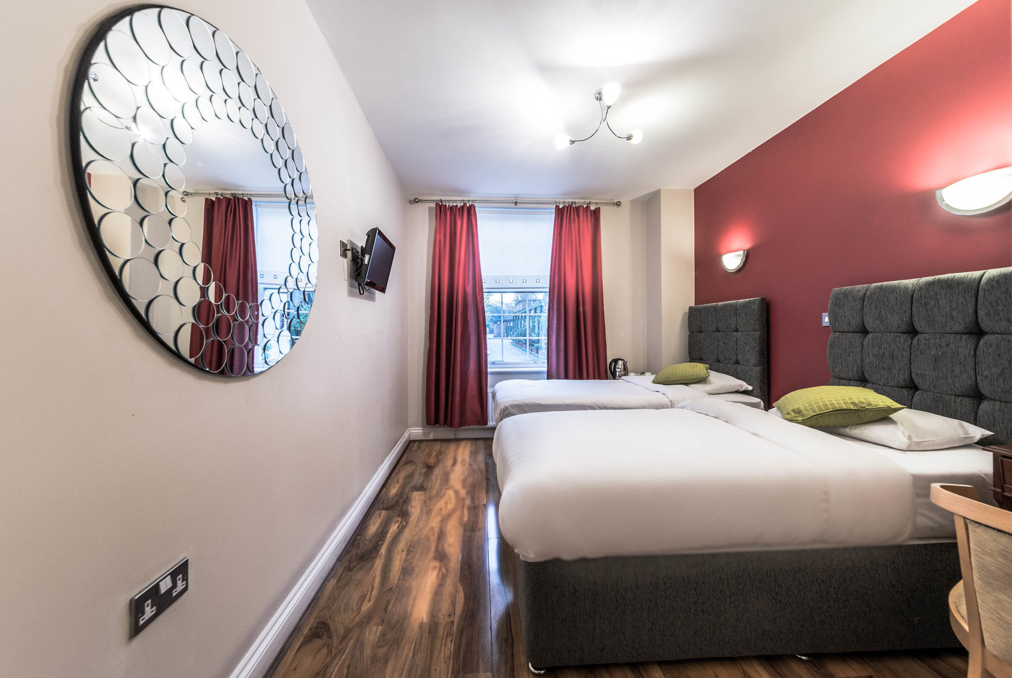 Baylis House Hotel Slough Bagian luar foto