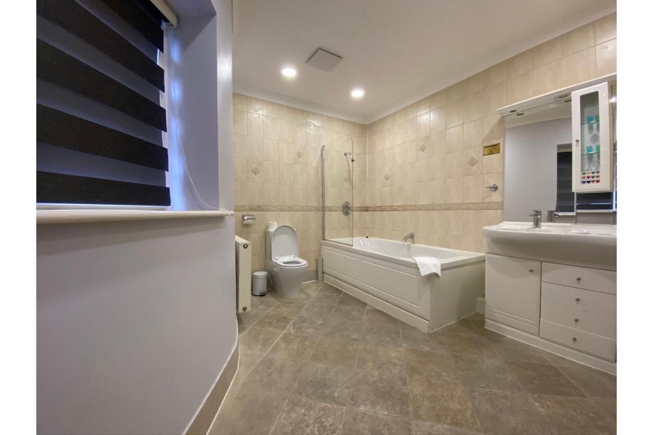 Baylis House Hotel Slough Bagian luar foto